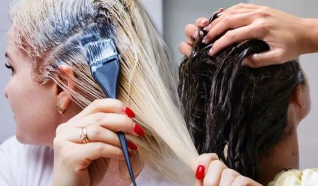 When To Wash Hair Before Color Or Highlights